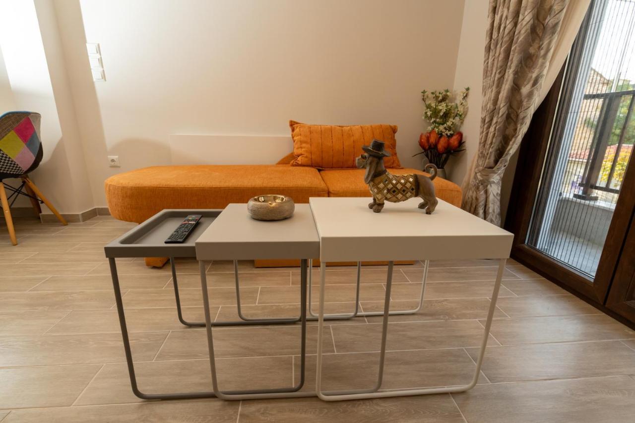 Comfy & Stylish Apt In Ioannina Apartment ภายนอก รูปภาพ