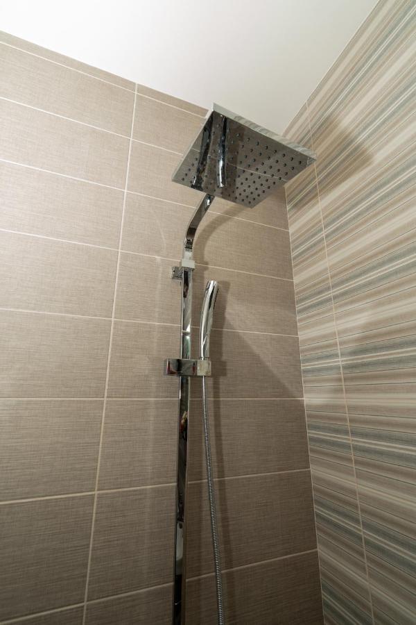 Comfy & Stylish Apt In Ioannina Apartment ภายนอก รูปภาพ