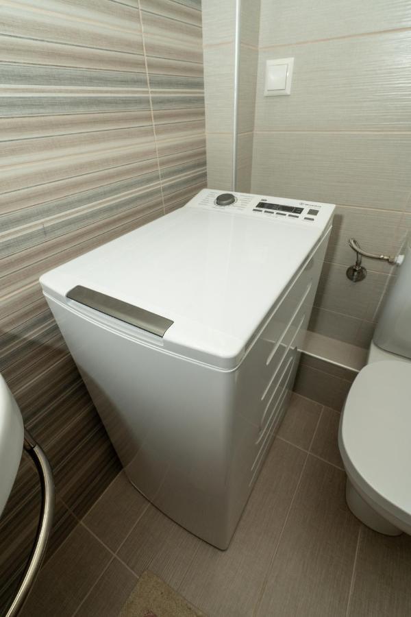 Comfy & Stylish Apt In Ioannina Apartment ภายนอก รูปภาพ