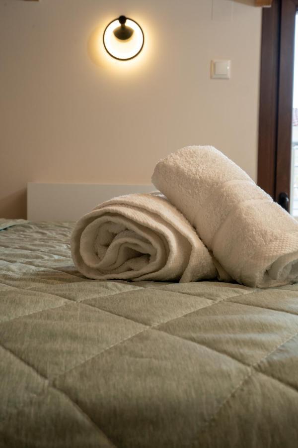 Comfy & Stylish Apt In Ioannina Apartment ภายนอก รูปภาพ